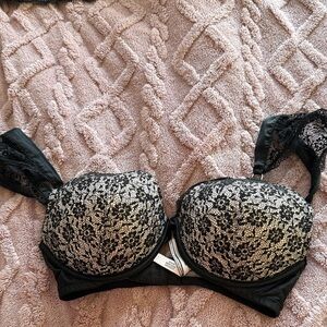 Lace Victoria secret 34DD dream angels